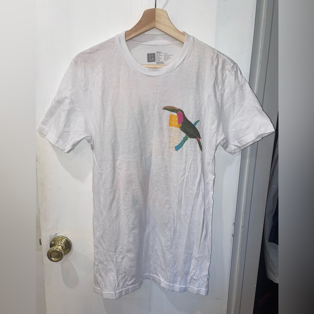 Lira Graphic Tee